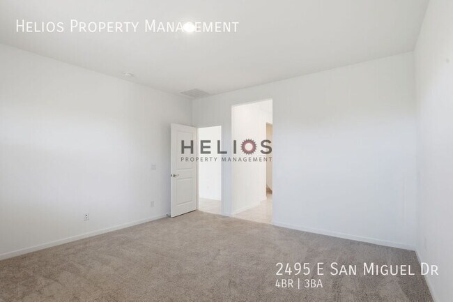 Building Photo - 2495 E San Miguel Dr