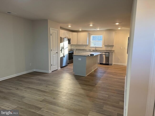 Building Photo - 657 R Wilson Lp