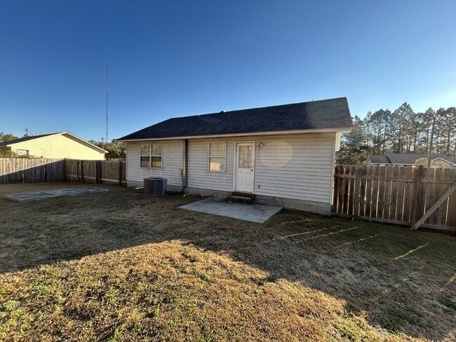 Building Photo - Home For Rent