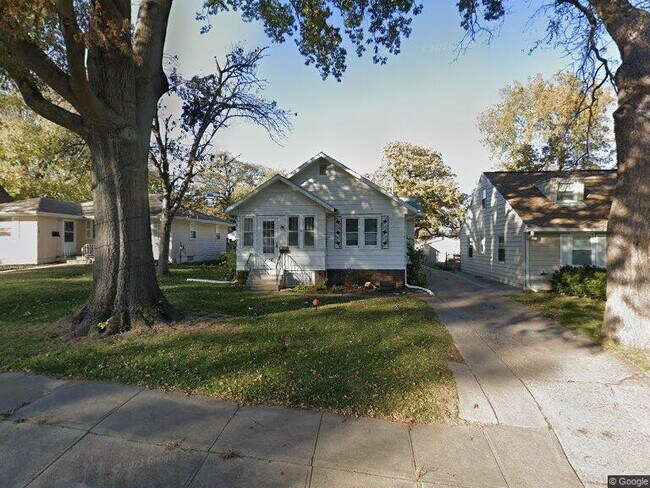 Primary Photo - 7756 Oakwood St