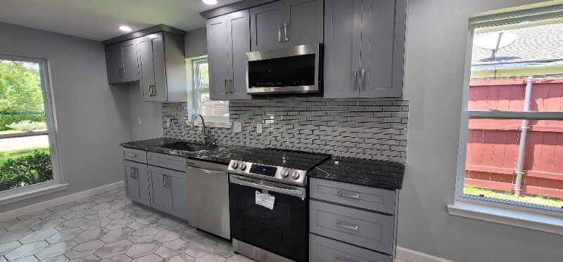 Building Photo - 900 Westminster Dr