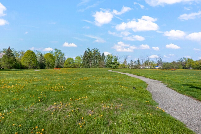 Building Photo - 29374 Glen Oaks Blvd W