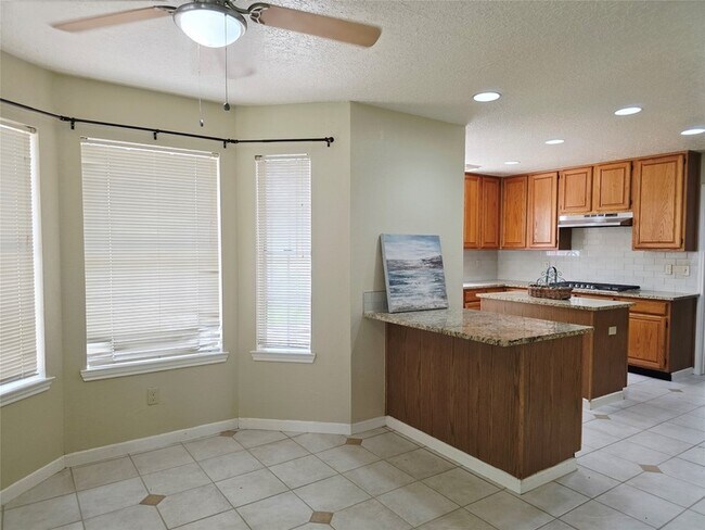 Building Photo - 10306 Jockey Club Dr