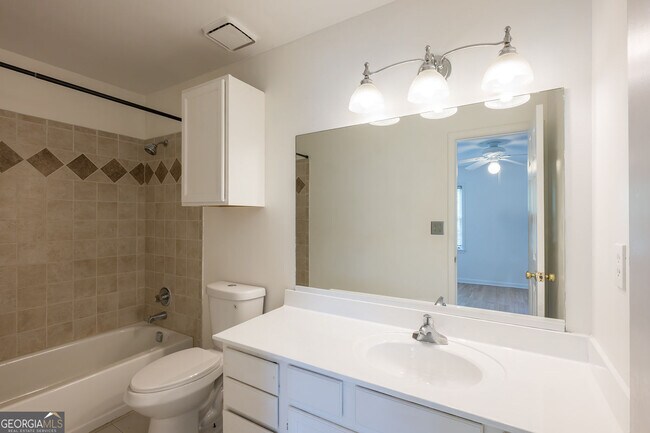 Building Photo - 9070 Cobbler Ct