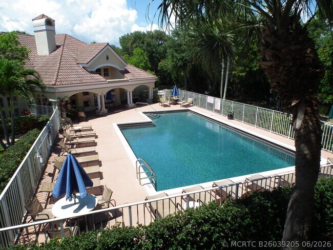 Building Photo - 815 Boynton Beach Blvd
