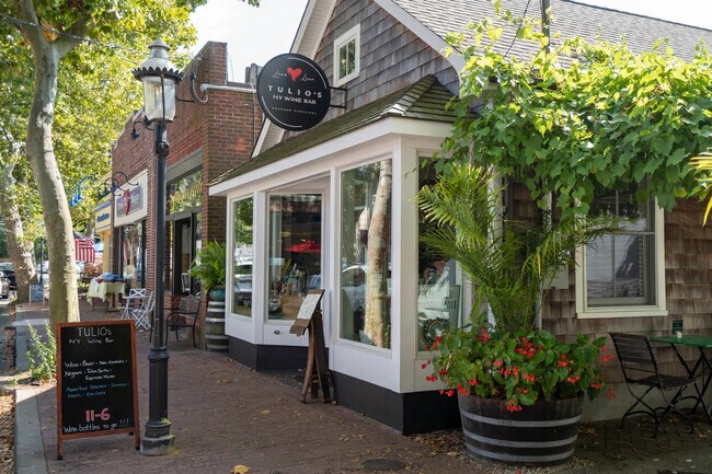 Building Photo - 187 Lakeside Trail