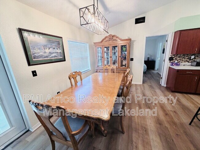 Building Photo - 6868 Bordeaux Blvd