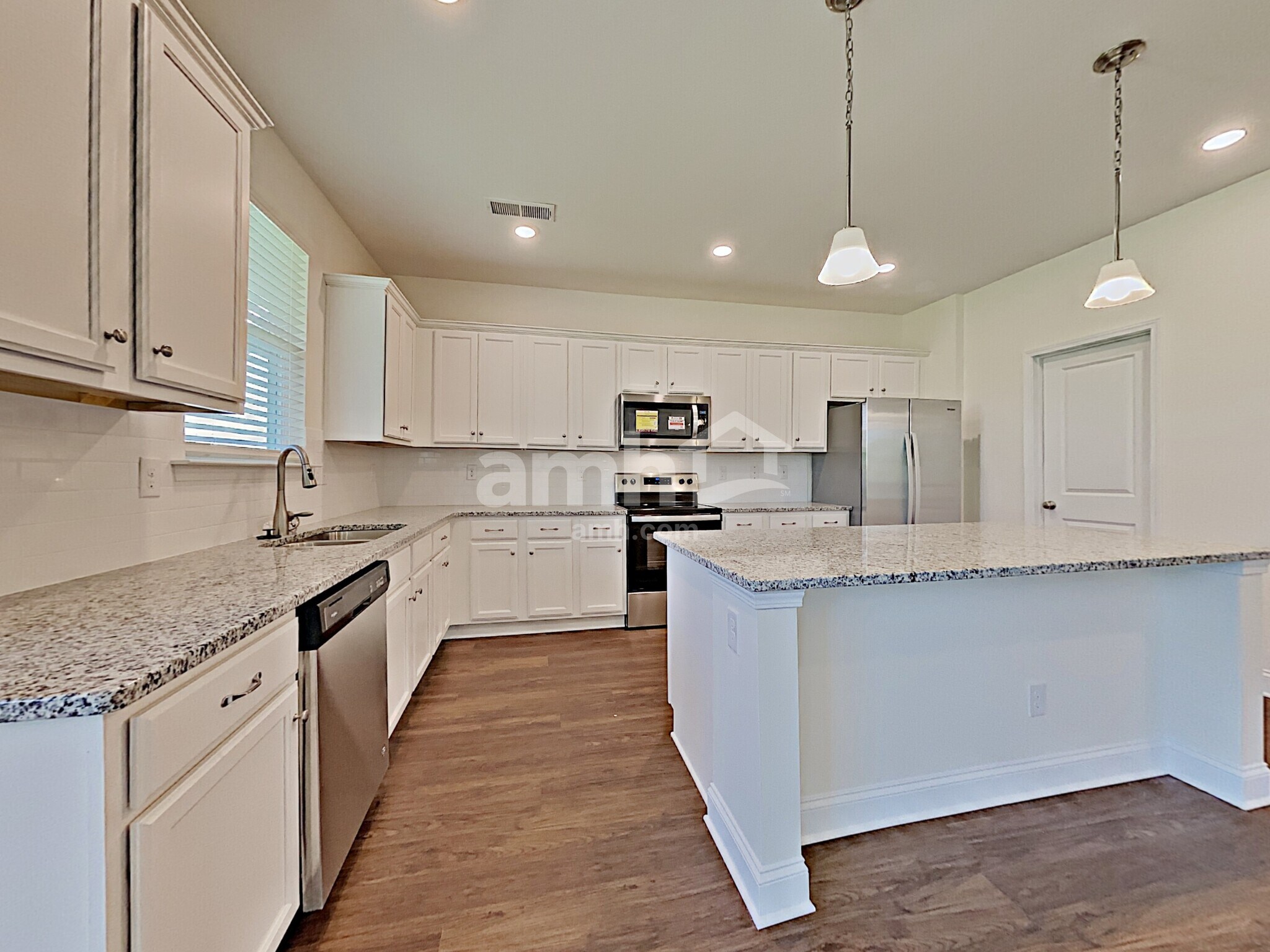 Building Photo - 146 Willowbrook Dr