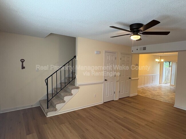 Building Photo - 1148 Nottingham Cir