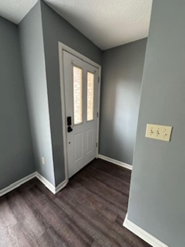Building Photo - Lakeside Townhomes, Daleville Alabama