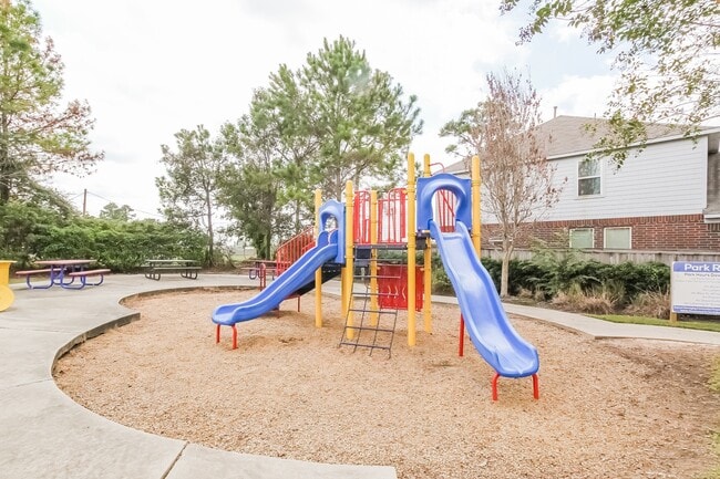 Building Photo - 17914 Seco Creek Ln