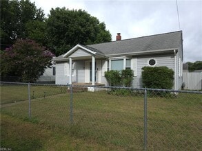 Building Photo - 35 Laurel Dr