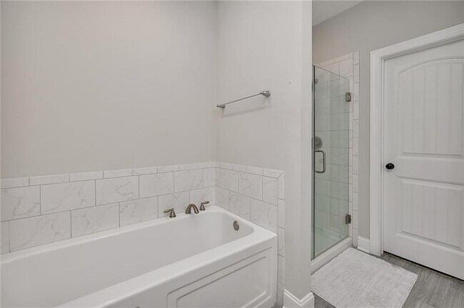 Building Photo - 505 Mariners Cir