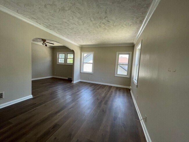 Building Photo - 3508 N 47th Ave