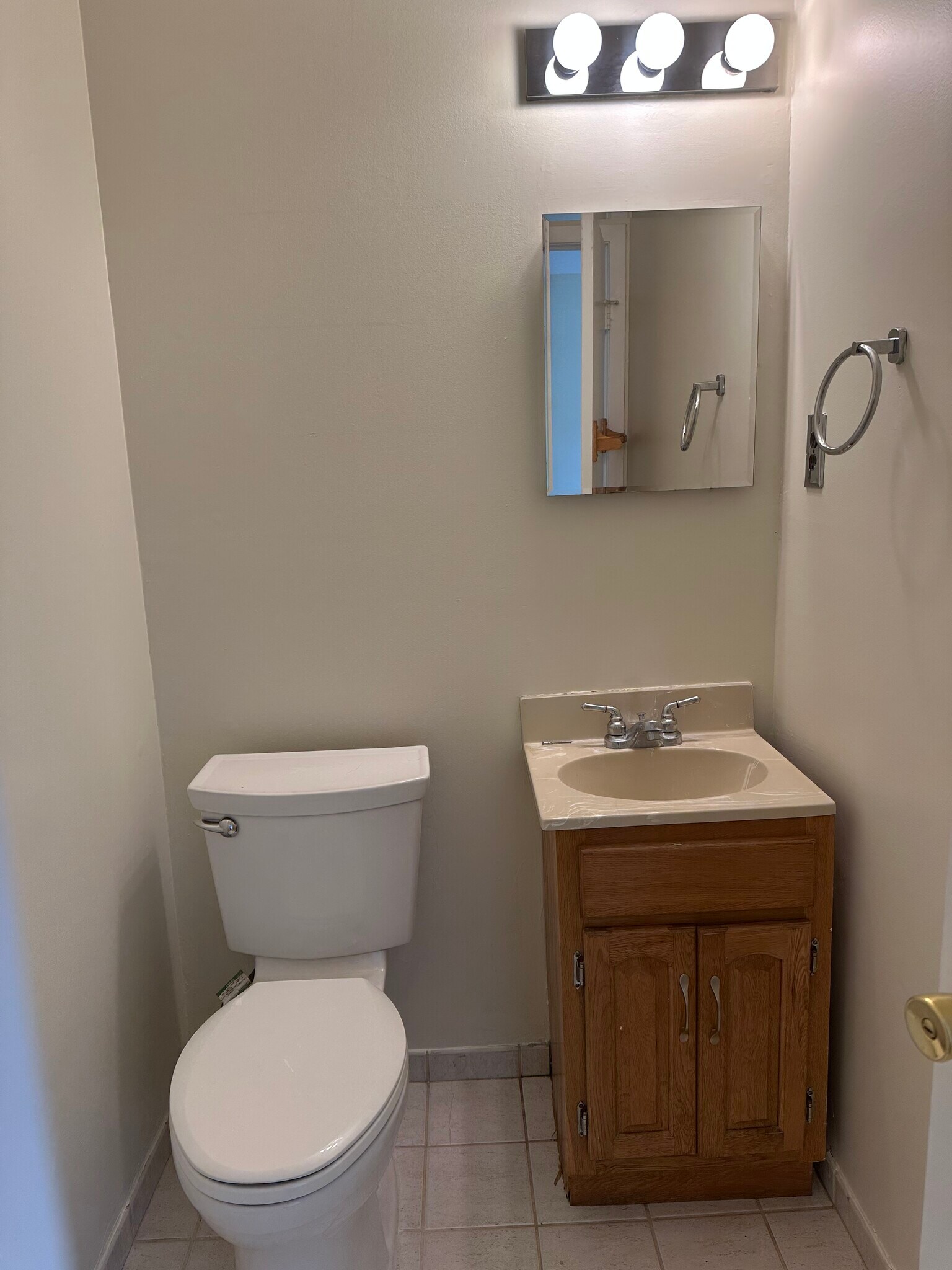 Building Photo - 167 Amberly Dr