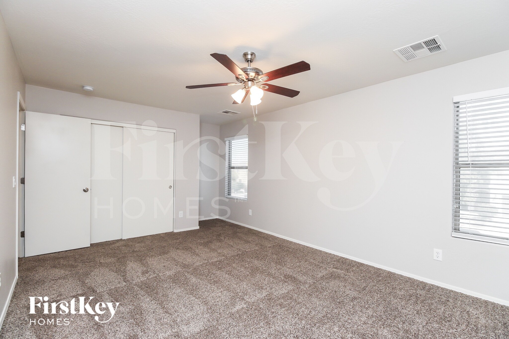 Building Photo - 4285 E Whitehall Dr