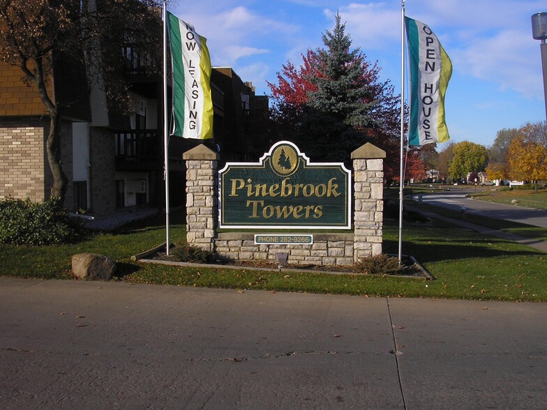 Primary Photo - Pinebrook Tower Apartments