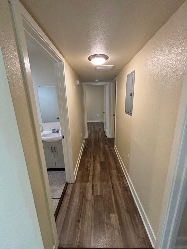 Building Photo - 123 1/2 E 88th St