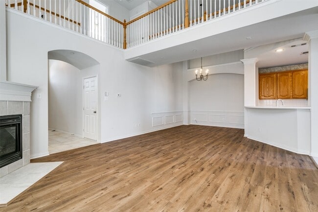 Building Photo - 511 Poplar Ln