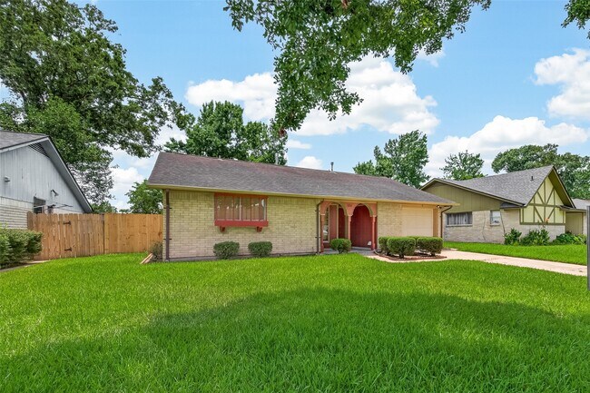 Building Photo - 5206 Olana Dr