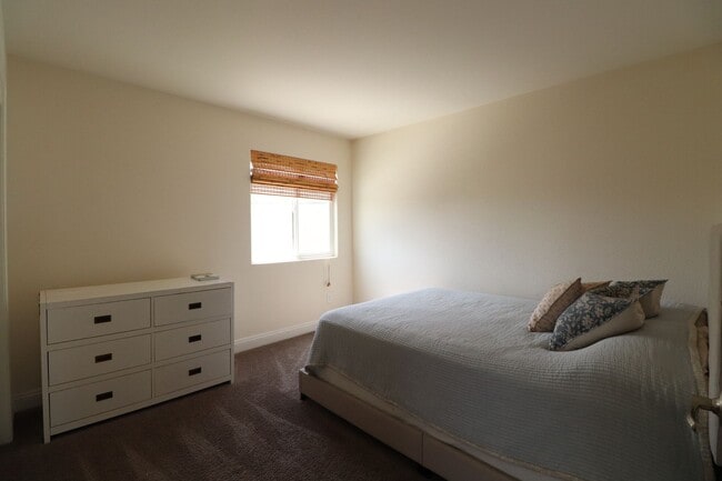 Building Photo - Great Pasadera Home