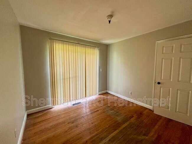 Building Photo - 2020 Garr Dr
