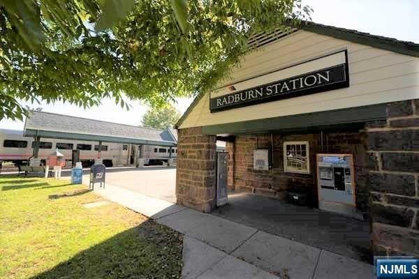 Building Photo - 2-15-17 17th St