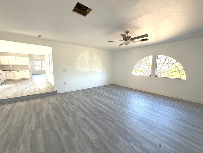 Building Photo - 7430 Claiborne St