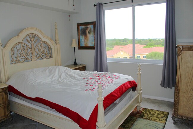 Building Photo - 1000 Scotia Dr