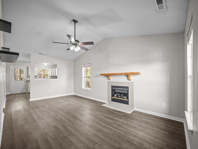 Building Photo - Welcome to Marsh Oaks!