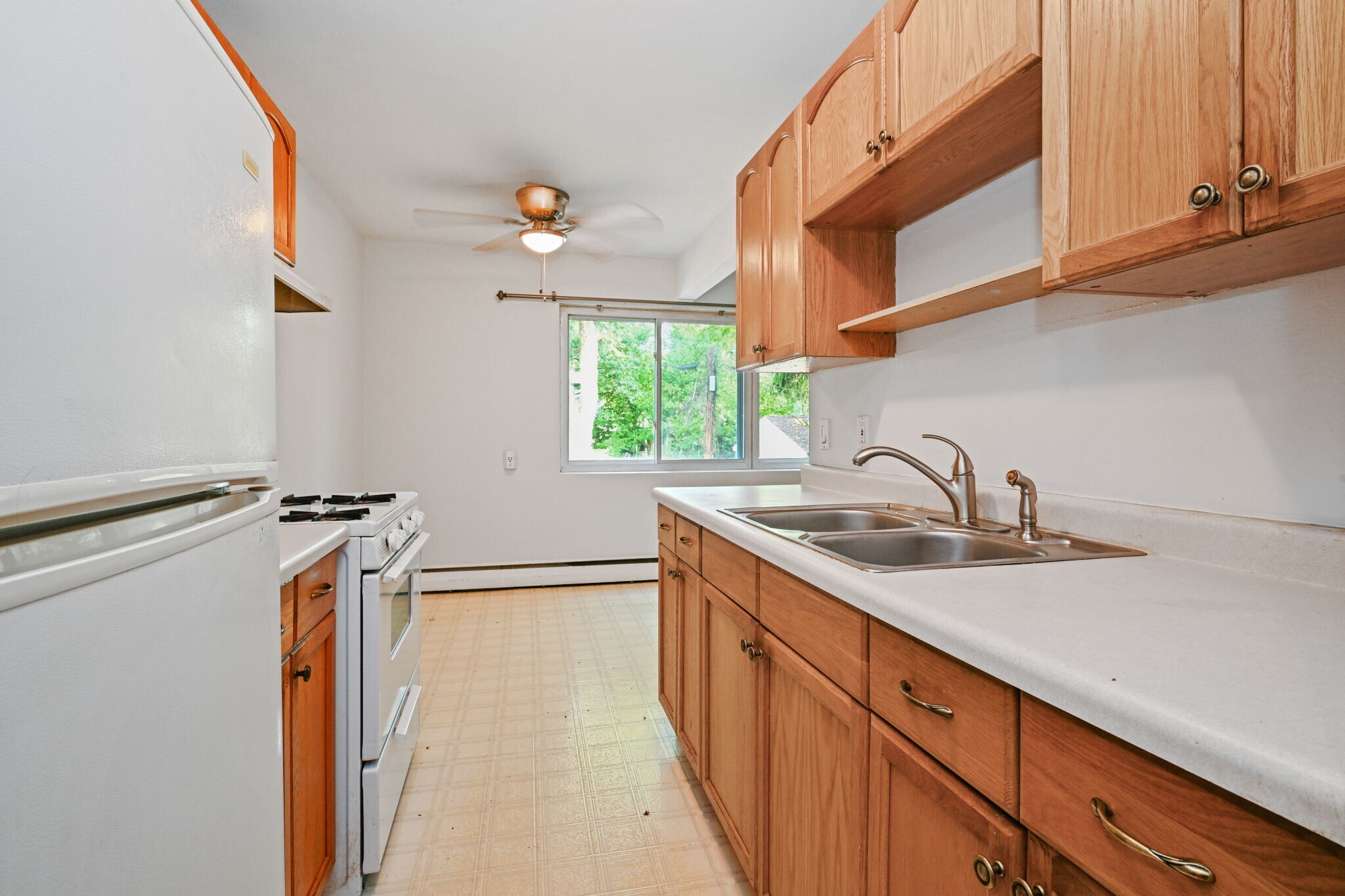 Building Photo - 515 5th St SE