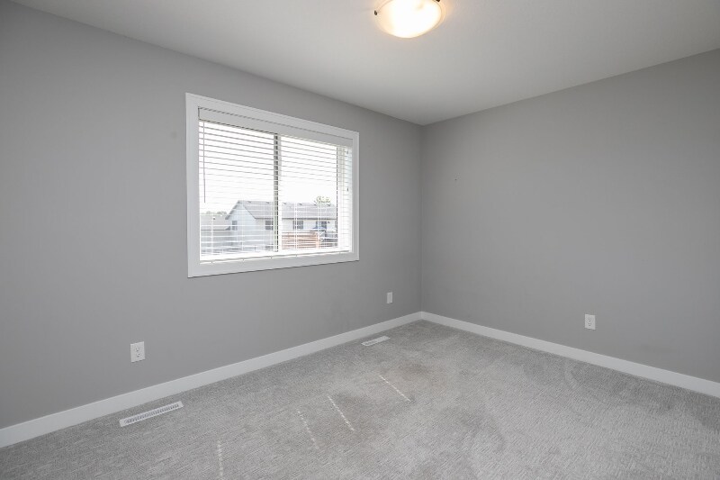 Building Photo - 3715 Fernwood Ln SW