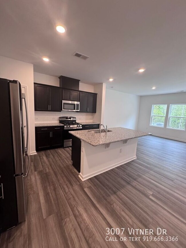 Building Photo - 3007 Vitner Dr