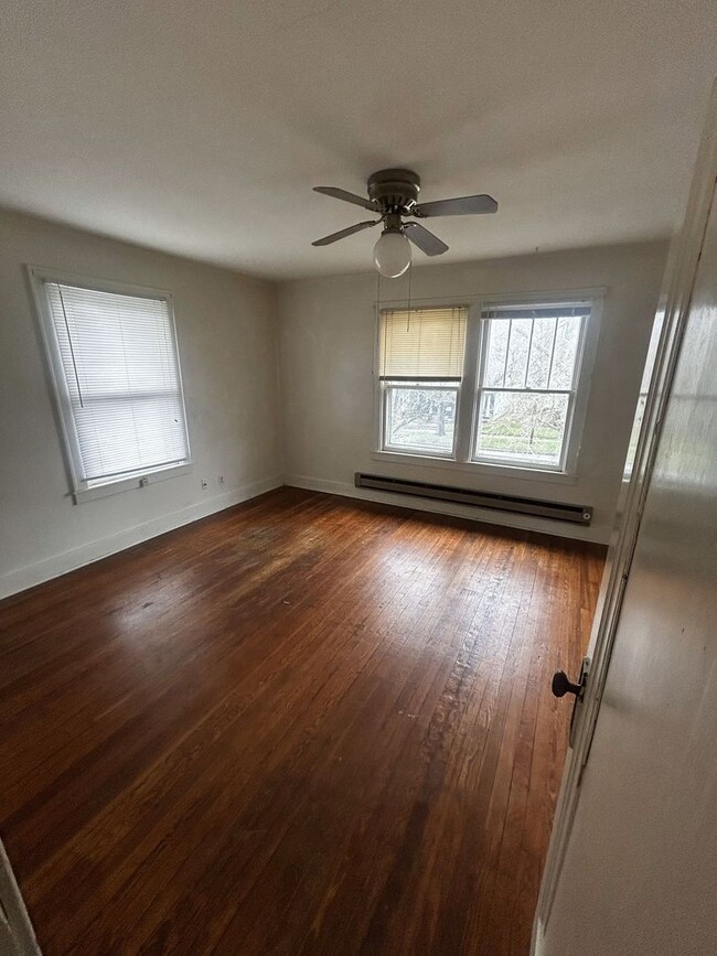 Building Photo - Washington Street Duplex