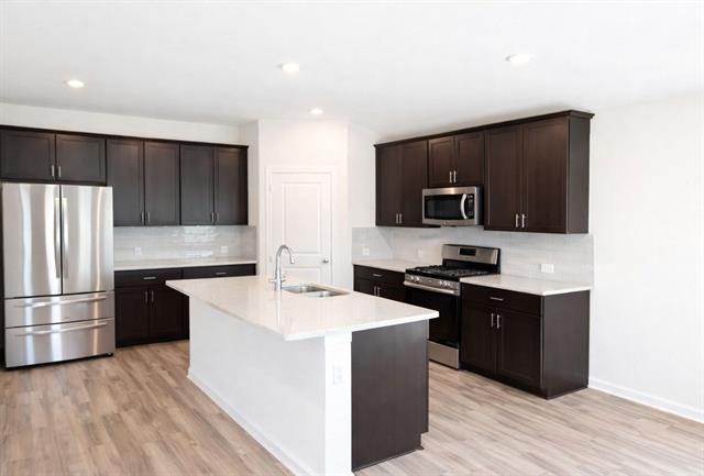 Building Photo - 600 Cedar Springs Dr