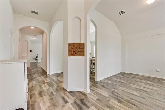 Building Photo - 814 Bluewood St