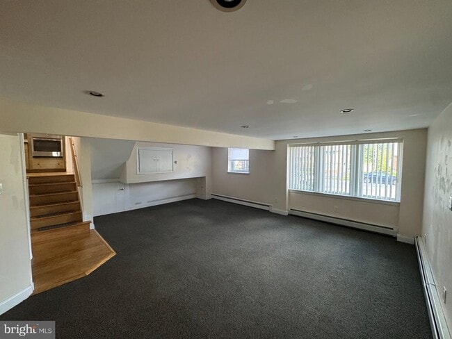 Building Photo - 216 Sussex Blvd