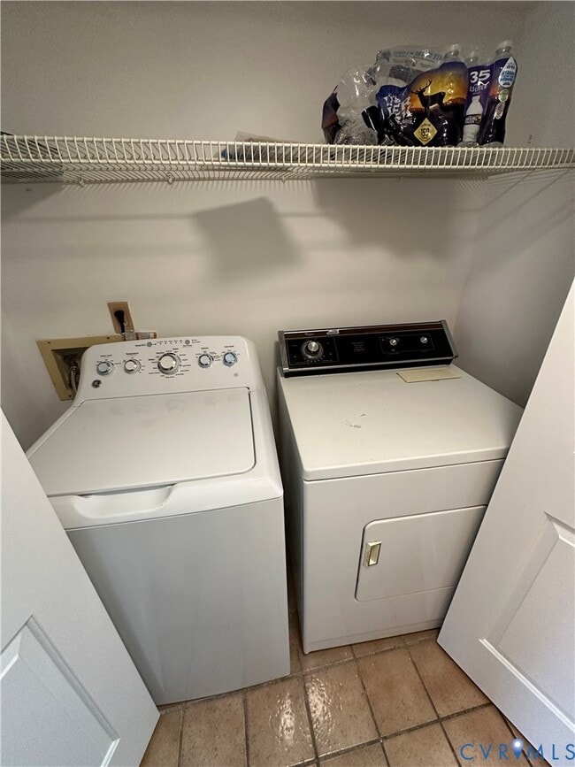 Building Photo - 4027 Bush Lake Pl