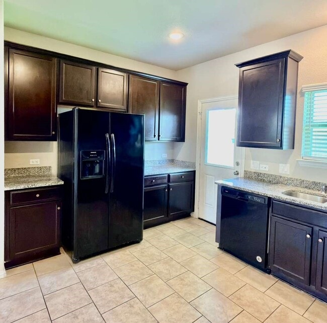 Building Photo - 8515 Balding Dr