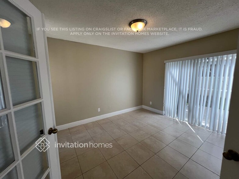 Building Photo - 11228 NW 46th Dr