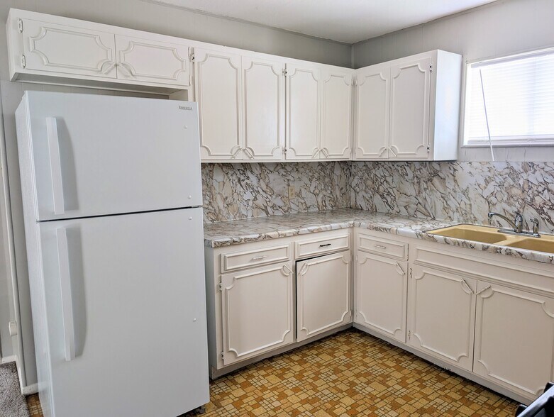 Building Photo - 307 San Angelo