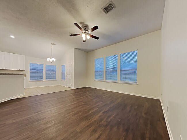 Building Photo - 30114 Saw Oaks Dr