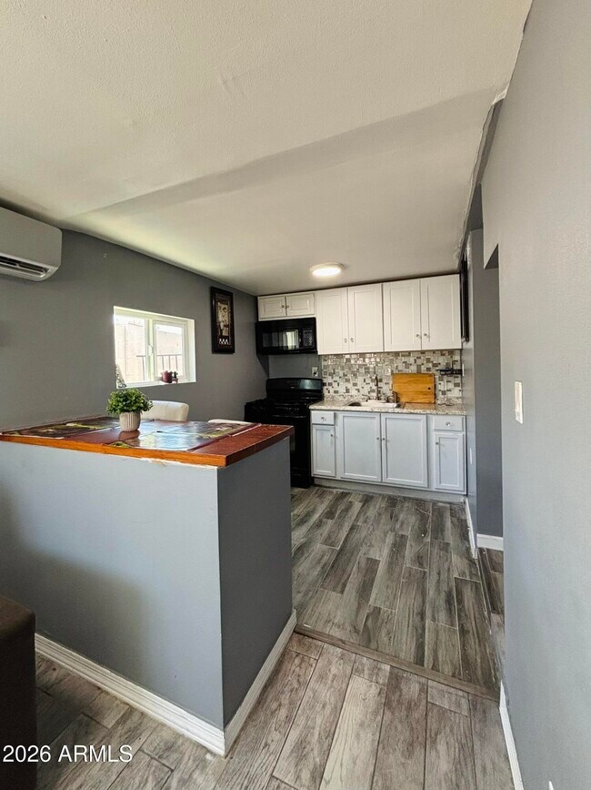 Building Photo - 3720 W Mauna Loa Ln