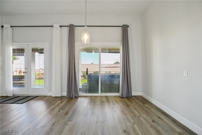 Building Photo - 2504 Youngdale Dr