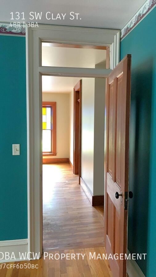 Building Photo - 131 SW Clay St