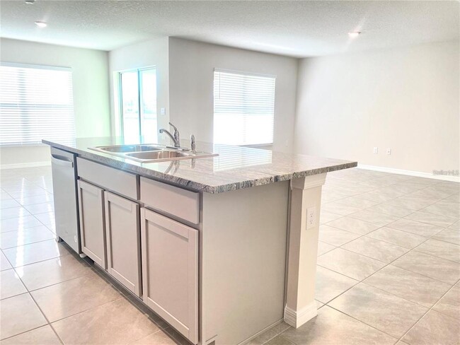 Building Photo - 4231 Dovetail Ln