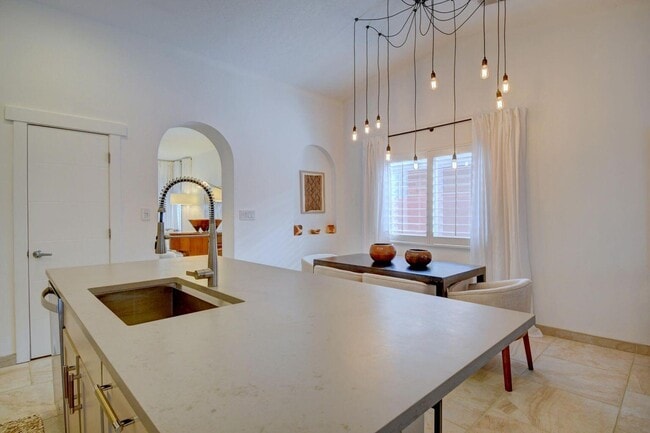 Building Photo - 11118 Jewel Cave Rd SE