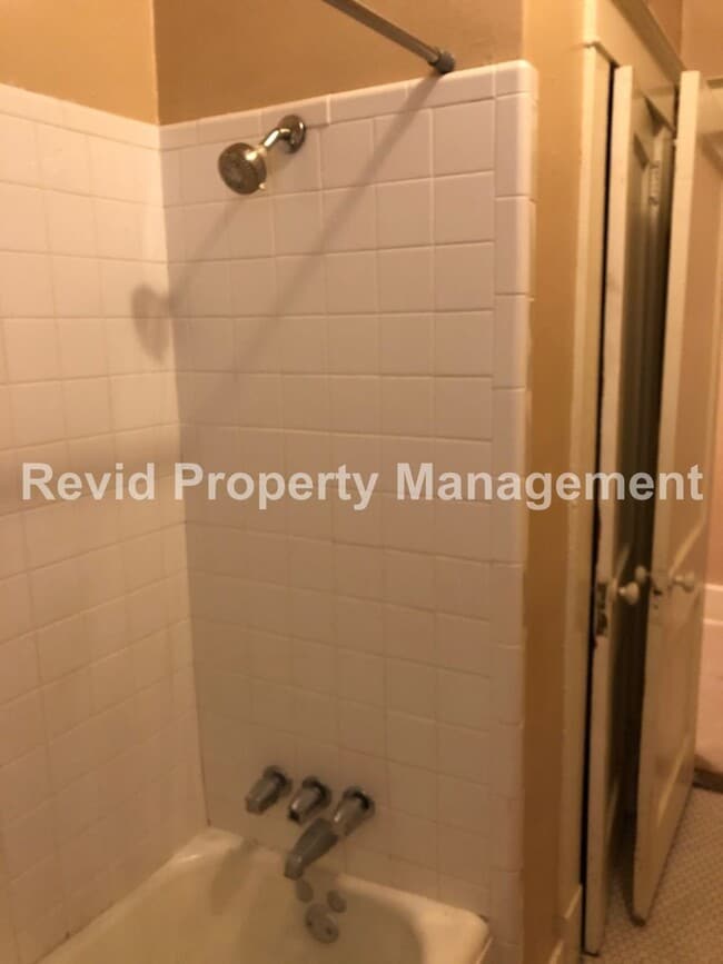 Building Photo - 1536 Tutwiler Ave