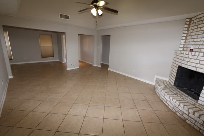 Building Photo - 6223 Autumn Forest Dr