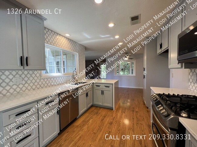 Building Photo - 1326 Arundel Ct